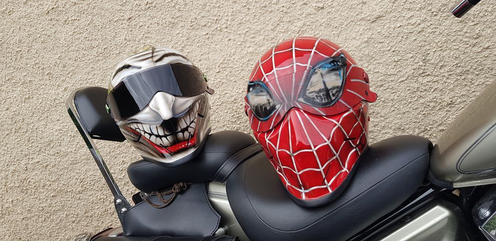 Custom-airbrushed-helmet-orange-US-UK